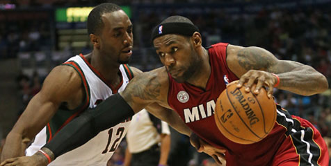 Gilas Bucks Empat Kali, Heat Melaju ke Putaran Kedua Gilas Bucks Empat Kali, Heat Melaju ke Putaran Kedua
