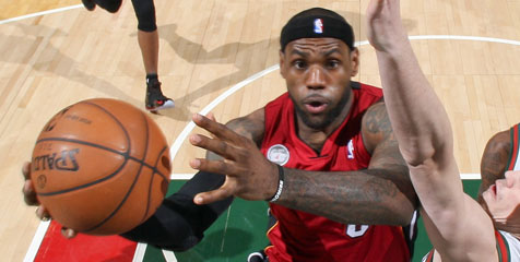 LeBron James Beri Dana USD 1 Juta untuk Sekolahnya LeBron James Beri Dana USD 1 Juta untuk Sekolahnya