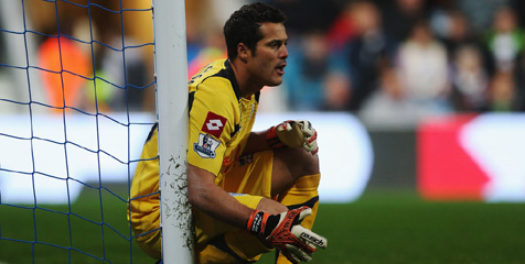 Akui Tinggalkan QPR, Cesar Bantah Gabung Arsenal Akui Tinggalkan QPR, Cesar Bantah Gabung Arsenal