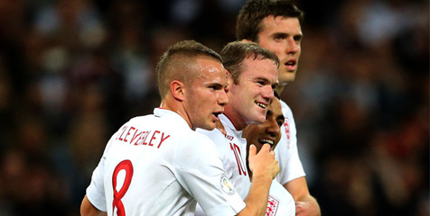 Cleverley: Timnas Inggris Bisa Tiru Spanyol Cleverley: Timnas Inggris Bisa Tiru Spanyol