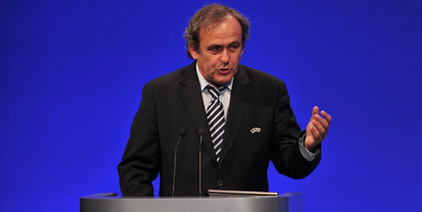 Platini Beri Kado Untuk Calon Anak Pangeran William Platini Beri Kado Untuk Calon Anak Pangeran William