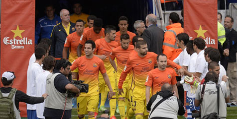 Guard of Honour Barcelona Disambut Sadis Suporter Espanyol Guard of Honour Barcelona Disambut Sadis Suporter Espanyol
