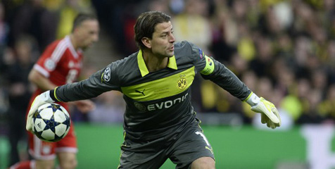 Weidenfeller Bangga Sempat Persulit Bayern Weidenfeller Bangga Sempat Persulit Bayern
