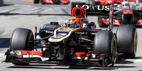 Raikkonen: Perez Lakukan Manuver Bodoh Raikkonen: Perez Lakukan Manuver Bodoh