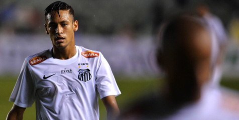 Senin, Barcelona Presentasikan Neymar Senin, Barcelona Presentasikan Neymar