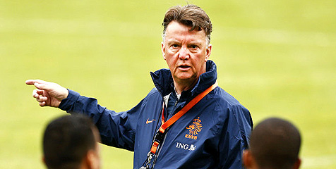 Van Gaal Ingin Berkarir di Premier League Van Gaal Ingin Berkarir di Premier League
