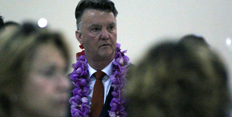 Van Gaal Tolak Kemungkinan Latih Timnas Indonesia Van Gaal Tolak Kemungkinan Latih Timnas Indonesia