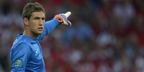 Stekelenburg Resmi Gabung Fulham Stekelenburg Resmi Gabung Fulham