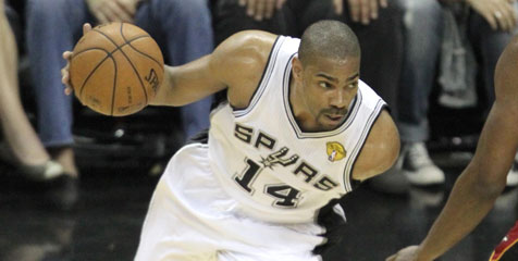 Neal dan Green Menggila, Spurs Unggul 2-1 Atas Heat Neal dan Green Menggila, Spurs Unggul 2-1 Atas Heat