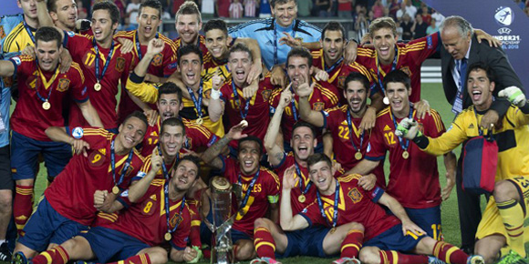 Video: Selebrasi Spanyol Menjuarai Euro U-21 Video: Selebrasi Spanyol Menjuarai Euro U-21