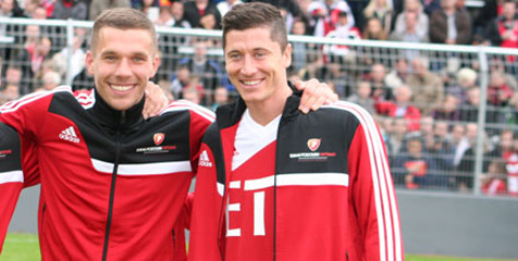 Podolski Ingin Bermain Bersama Lewandowski Podolski Ingin Bermain Bersama Lewandowski