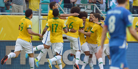 Review: Bungkam Italia, Brasil Sukses Puncaki Grup A