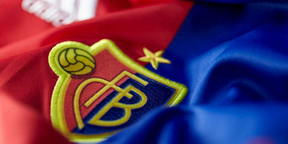 Detail Jersey: FC Basel Home 2013-2014