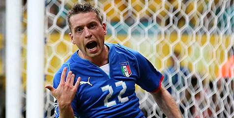 Giaccherini: Thiago Silva Meremehkan Saya Giaccherini: Thiago Silva Meremehkan Saya