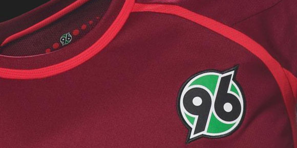 Detail Jersey: Hannover 96 Musim 2013-2014 Detail Jersey: Hannover 96 Musim 2013-2014