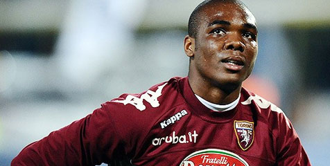 Napoli Sabotase Rencana Juve Boyong Ogbonna