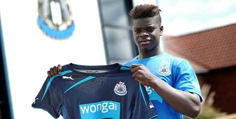 Newcastle Resmi Datangkan Pemain Prancis Lagi Newcastle Resmi Datangkan Pemain Prancis Lagi