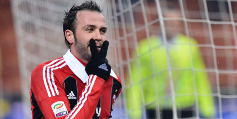 Pazzini Tepis Rumor Hijrah ke Napoli Pazzini Tepis Rumor Hijrah ke Napoli