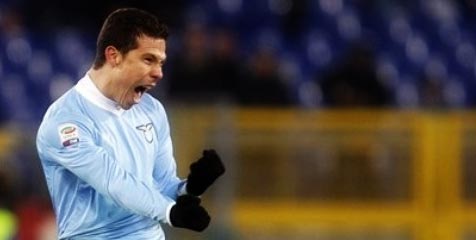 Diburu Chelsea dan PSG, Hernanes Dipertahankan Lazio Diburu Chelsea dan PSG, Hernanes Dipertahankan Lazio