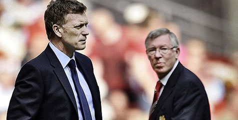 Cole: Moyes Bakal Sulit Gantikan 'Godfather' Fergie Cole: Moyes Bakal Sulit Gantikan 'Godfather' Fergie