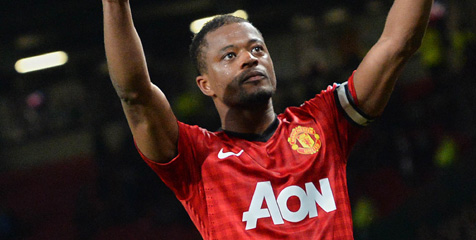 AS Roma Pertimbangkan Boyong Evra AS Roma Pertimbangkan Boyong Evra