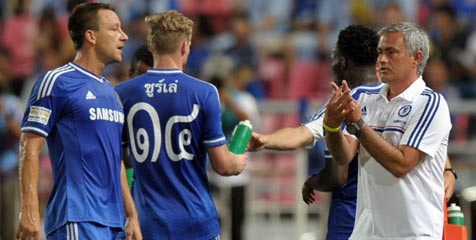 Mourinho: Chelsea Sudah Tawar Rooney Mourinho: Chelsea Sudah Tawar Rooney