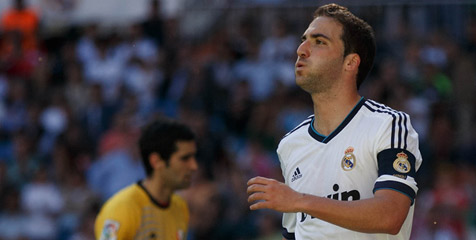 Napoli Ingin Higuain Gantikan Cavani