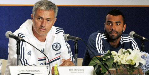 Faktor Mourinho Buat Ashley Cole ke Chelsea Faktor Mourinho Buat Ashley Cole ke Chelsea
