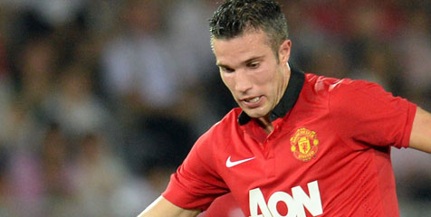 RVP Cedera, Metode 'Pemaksaan' Moyes Dikecam RVP Cedera, Metode 'Pemaksaan' Moyes Dikecam