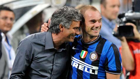 Mourinho Masih Intensif Hubungi Sneijder Mourinho Masih Intensif Hubungi Sneijder