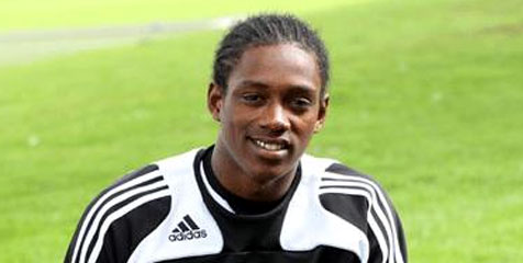 Eks Striker Newcastle Bikin Tato di Wajahnya