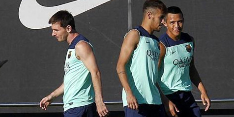 Level Neymar Masih Jauh di Bawah Messi Level Neymar Masih Jauh di Bawah Messi