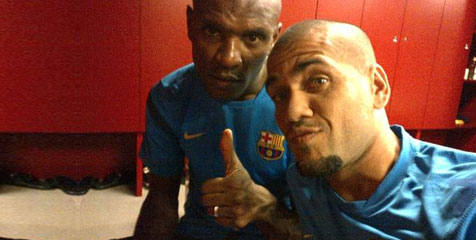 Inilah Alasan Dani Alves Pakai Nomor 22 Milik Abidal Inilah Alasan Dani Alves Pakai Nomor 22 Milik Abidal