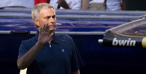 Mourinho 'Hajar' Wartawan Soal Benitez Mourinho 'Hajar' Wartawan Soal Benitez