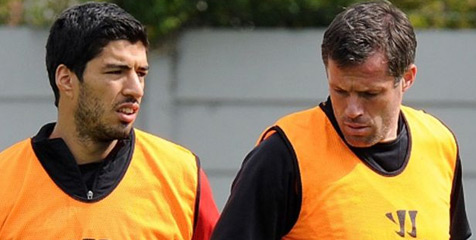 Carragher: Jual Suarez ke Arsenal Adalah Hal Bodoh Carragher: Jual Suarez ke Arsenal Adalah Hal Bodoh