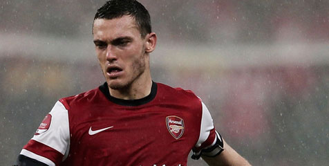 Demi Suarez, Arsenal Siap Relakan Vermaelen Demi Suarez, Arsenal Siap Relakan Vermaelen