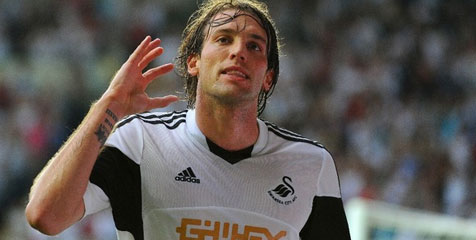 Panik Transfer, Arsenal Tawar Dua Bintang Swansea Panik Transfer, Arsenal Tawar Dua Bintang Swansea