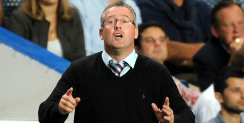 Lambert: Blunder Wasit Selamatkan Chelsea Lambert: Blunder Wasit Selamatkan Chelsea