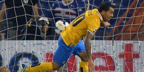 Buffon Bandingkan Tevez Dengan Dua Striker Top Serie A Buffon Bandingkan Tevez Dengan Dua Striker Top Serie A