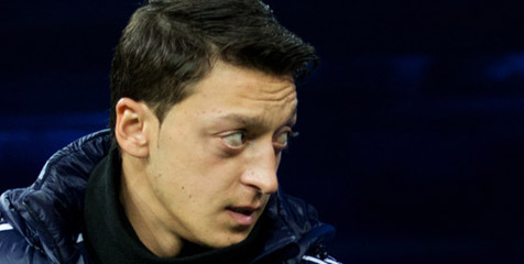 Dapatkan Ozil, Arsenal Masih Dikritik Fans Dapatkan Ozil, Arsenal Masih Dikritik Fans