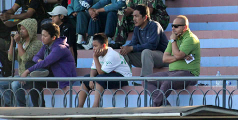 Fabio Belum Bisa Duduk di Bench Persebaya Fabio Belum Bisa Duduk di Bench Persebaya