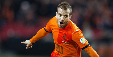 Cedera Otot, Rafael van der Vaart Mundur Dari Skuad Belanda Cedera Otot, Rafael van der Vaart Mundur Dari Skuad Belanda