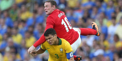 Thiago Silva Tertarik Bermain Satu Tim Dengan Rooney Thiago Silva Tertarik Bermain Satu Tim Dengan Rooney