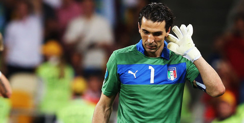 Buffon Tegaskan Poin Lebih Krusial Ketimbang Rekor Buffon Tegaskan Poin Lebih Krusial Ketimbang Rekor