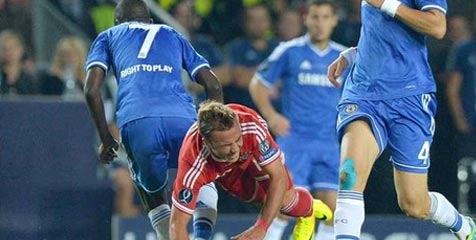 Cederai Gotze, Ramires Minta Maaf Cederai Gotze, Ramires Minta Maaf