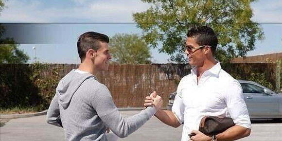 Canggungnya Bale Kala Bertemu Ronaldo Canggungnya Bale Kala Bertemu Ronaldo