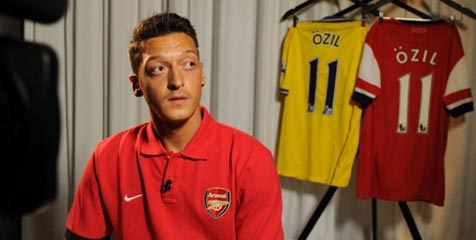 Ayah Ozil Kecam Florentino Perez