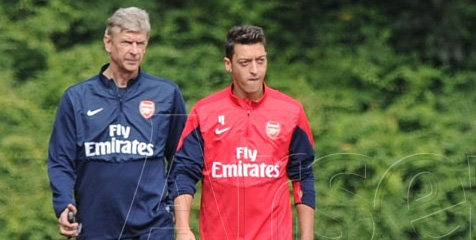 Wenger: Ozil Belum Tentu Jalani Debut Lawan Sunderland Wenger: Ozil Belum Tentu Jalani Debut Lawan Sunderland