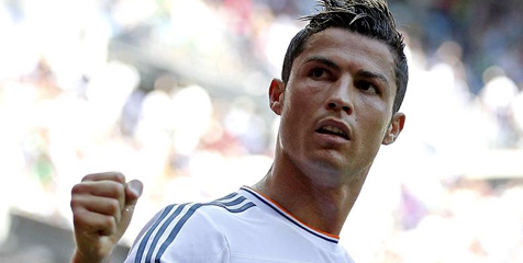 Ronaldo Perpanjang Kontrak di Real Hingga Pensiun Ronaldo Perpanjang Kontrak di Real Hingga Pensiun