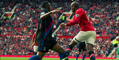 'Ashley Young Harusnya Dihukum Lima Laga' 'Ashley Young Harusnya Dihukum Lima Laga'